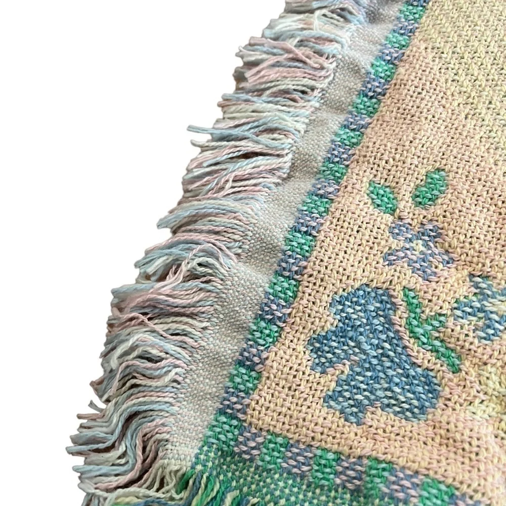 Vintage Crown Crafts Goodwin Weavers Pastel Fringe Trim Carousel Blanket Animals
